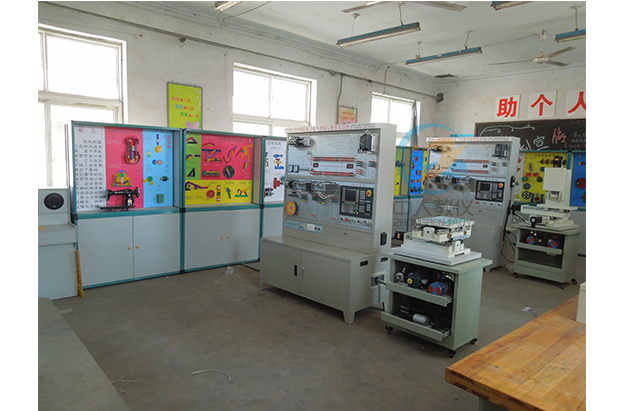 了解PLC實驗臺在能源管理中的應用案例。(圖2)